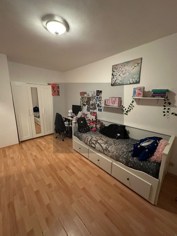 Apartament 2 camere decomandat Alexandru Obregia Sector 4...