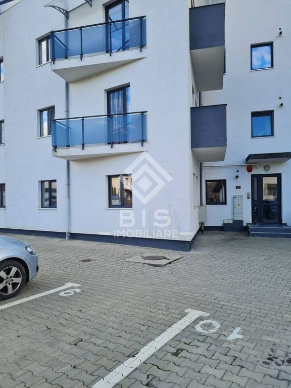 Apartament 3 camere zona Aurel Vlaicu