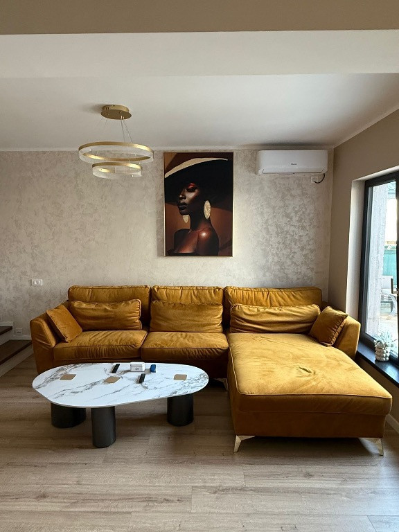 Casă de vânzare P+M în Valu lui Traian Constanța