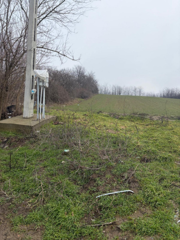 Teren de 6700mp, la intrarea in Filiasi ,la 50m de str. Raco