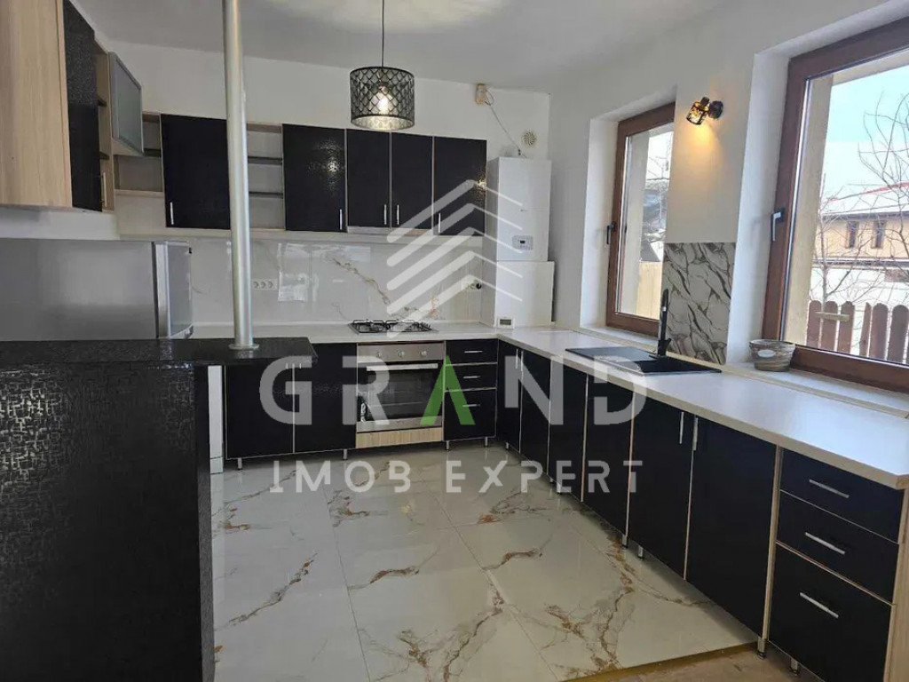 Casa individuala, 5 camere, 150mp utili, 700mp teren, Col...