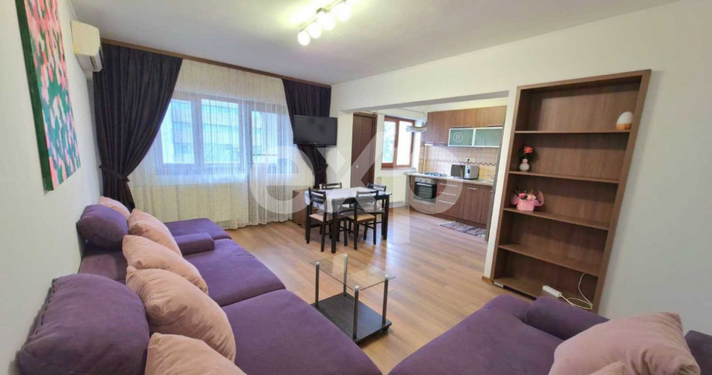 Apartament 3 camere de închiriat – Ultracentral, str. Gri