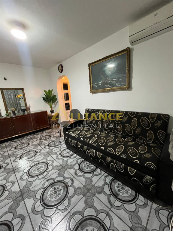 Apartament 2camere semidecomandat Piata Progresul