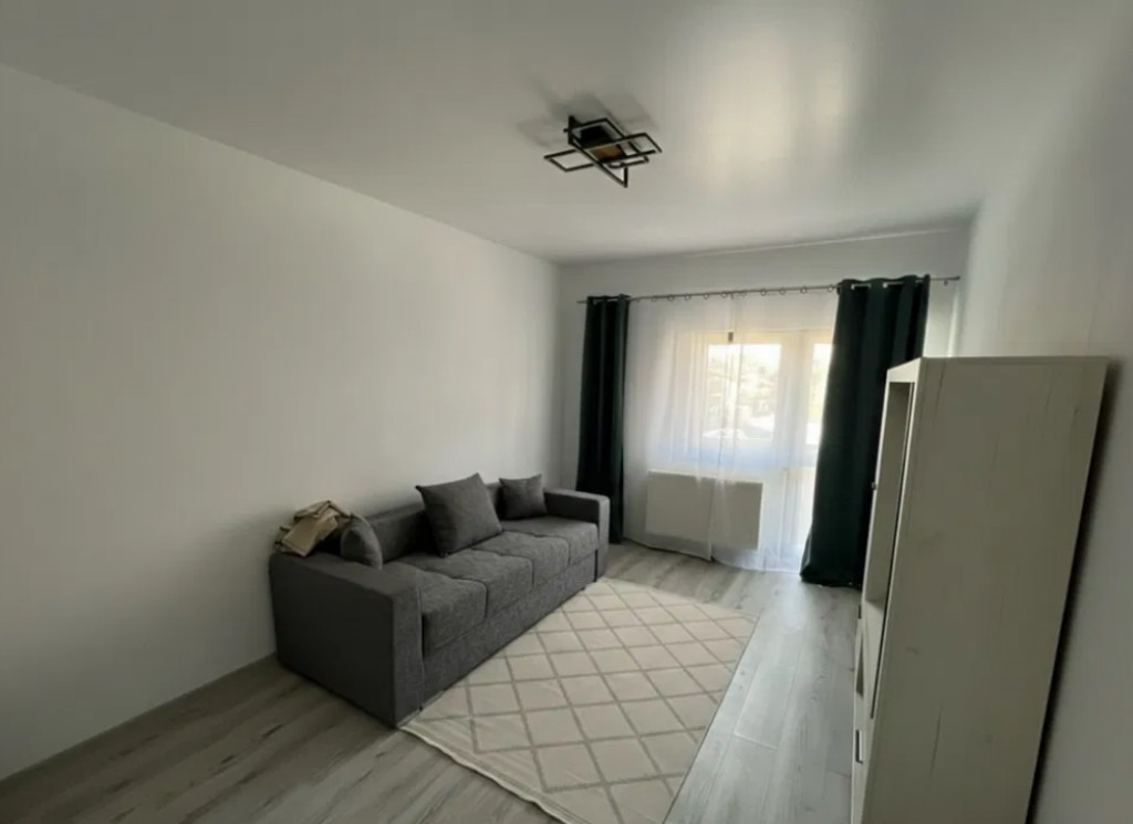 Garsoniera decomandata - zona Sanpetru