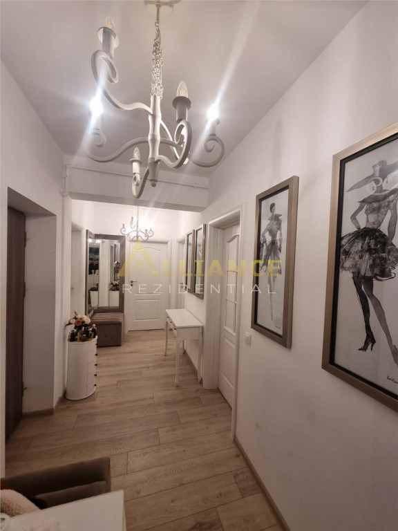 Apartament 3 camere /Mobilat si utilat /Metrou Berceni15min