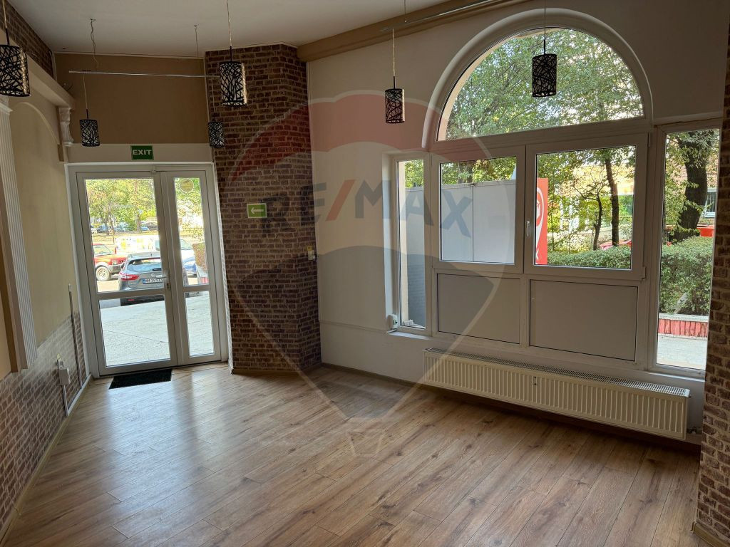 Spațiu comercial reprezentativ – Central, Brașov | Pa...