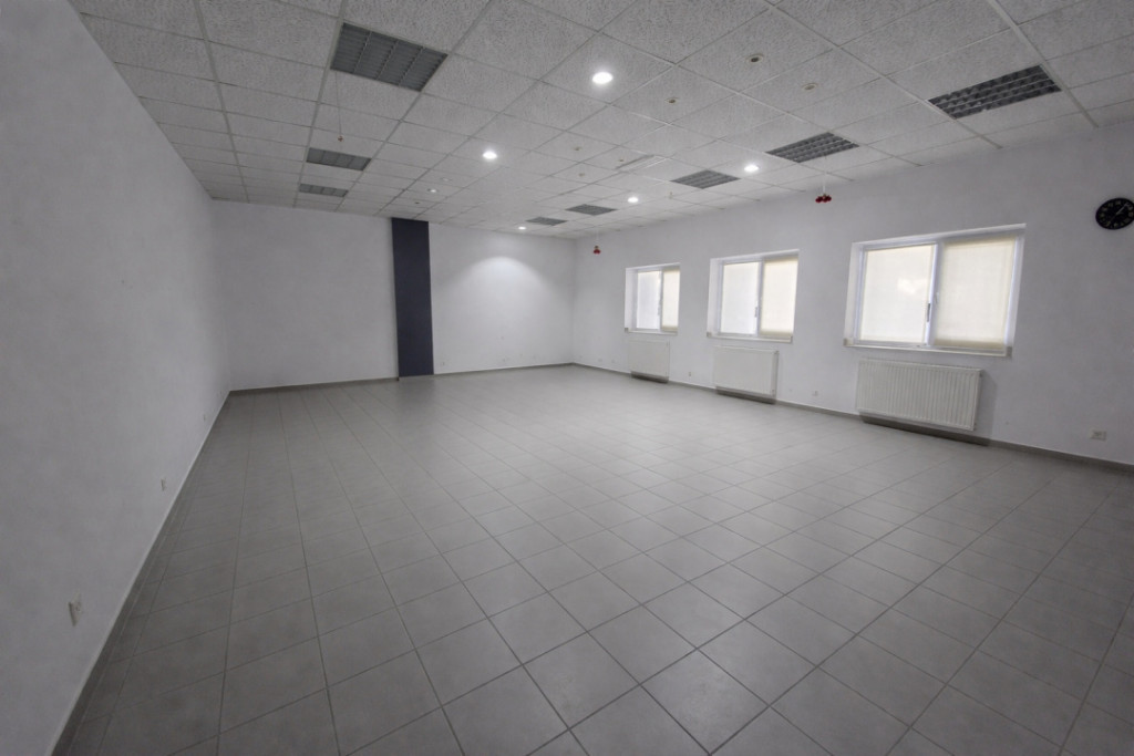 Spațiu Versatil 52 mp Faleza Nord Birou Salon Cabinet