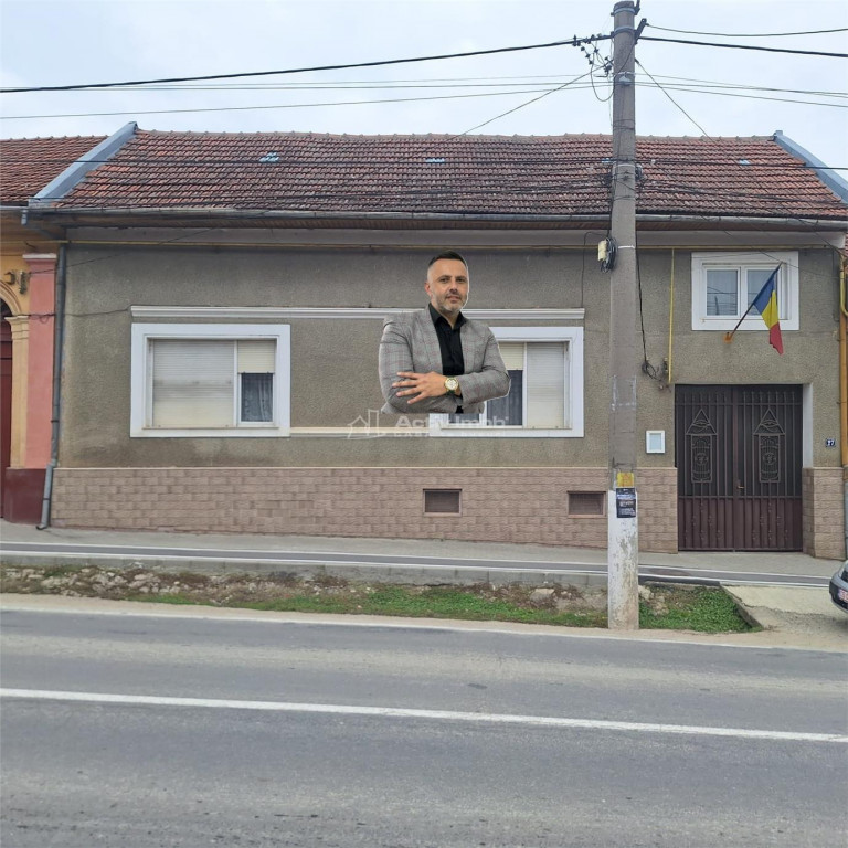 Bocsa Montana, Casa Solida Gradina, Strada Principala