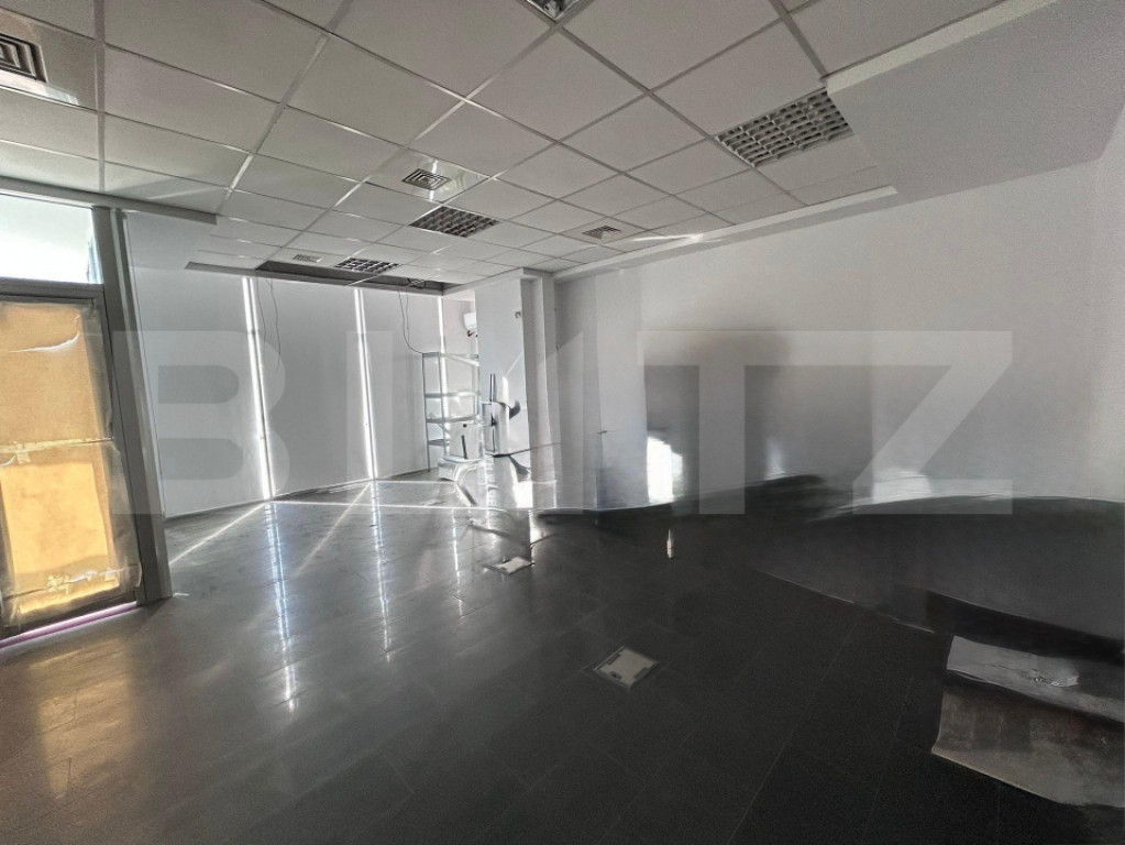 Spatiu comercial, 80 mp, vitrina, Calea Bucuresti- KFC