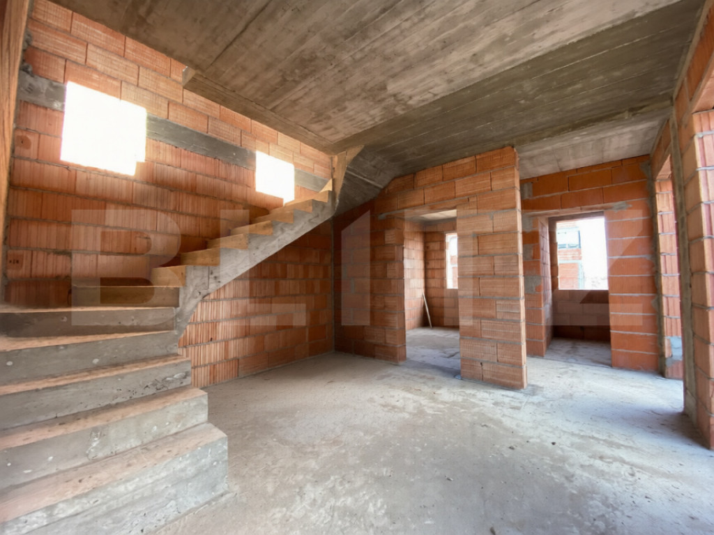 Duplex P+1E, 86 mp utili+ 13mp terasa, 250 mp teren, Mosnita