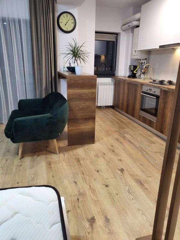 Garsoniera de inchiriat - cu loc de parcare privat!