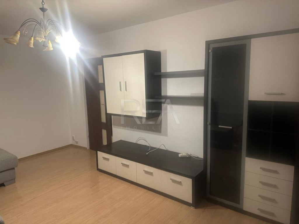 Super la plata numerar - 3 camere cu 2 bai - Berceni - Post