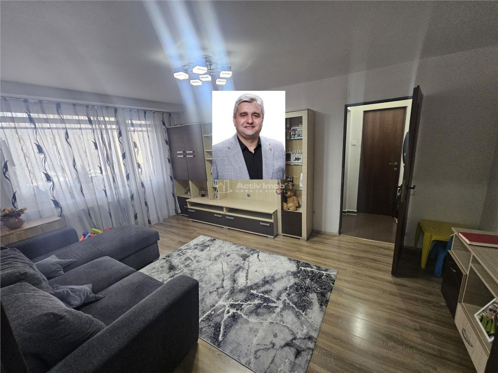 Resita, 2 Cam. Cf. 1 Mobilat Utilat, Et. 1, Micro 1