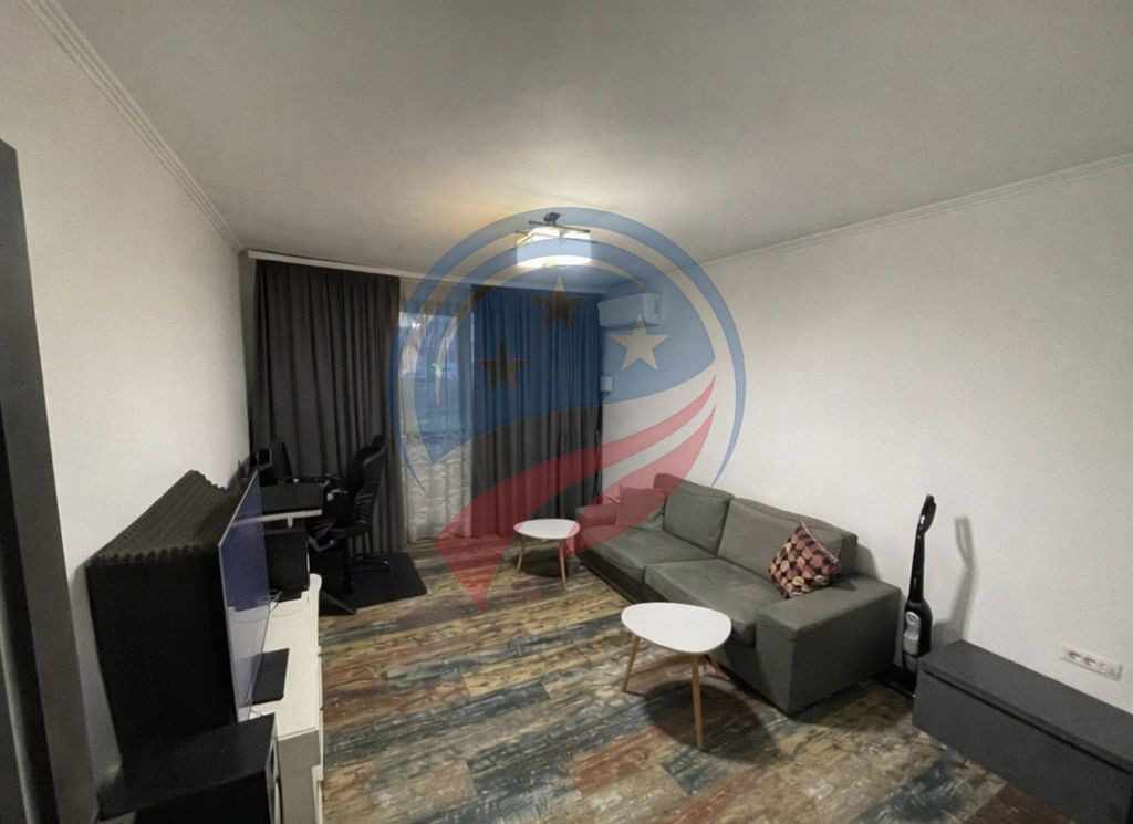 Apartament 2 camere, parter, zona English Park- Primarie