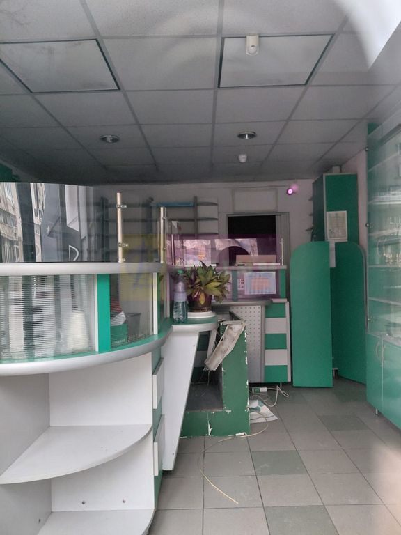 Vanzare spatiu comercial in zona Decebal