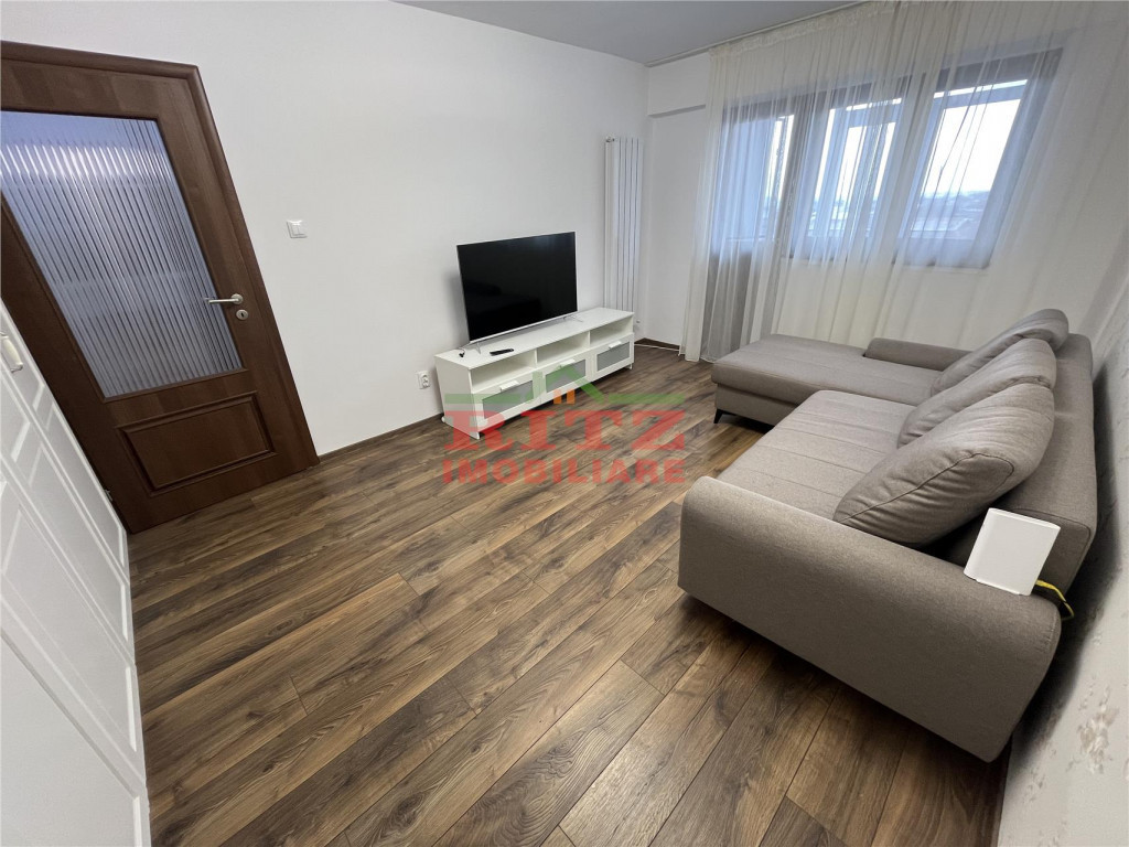 Ap. 3 cam. DE INCHIRIAT, mob. si utilat, zona bd. A.I.Cuza!