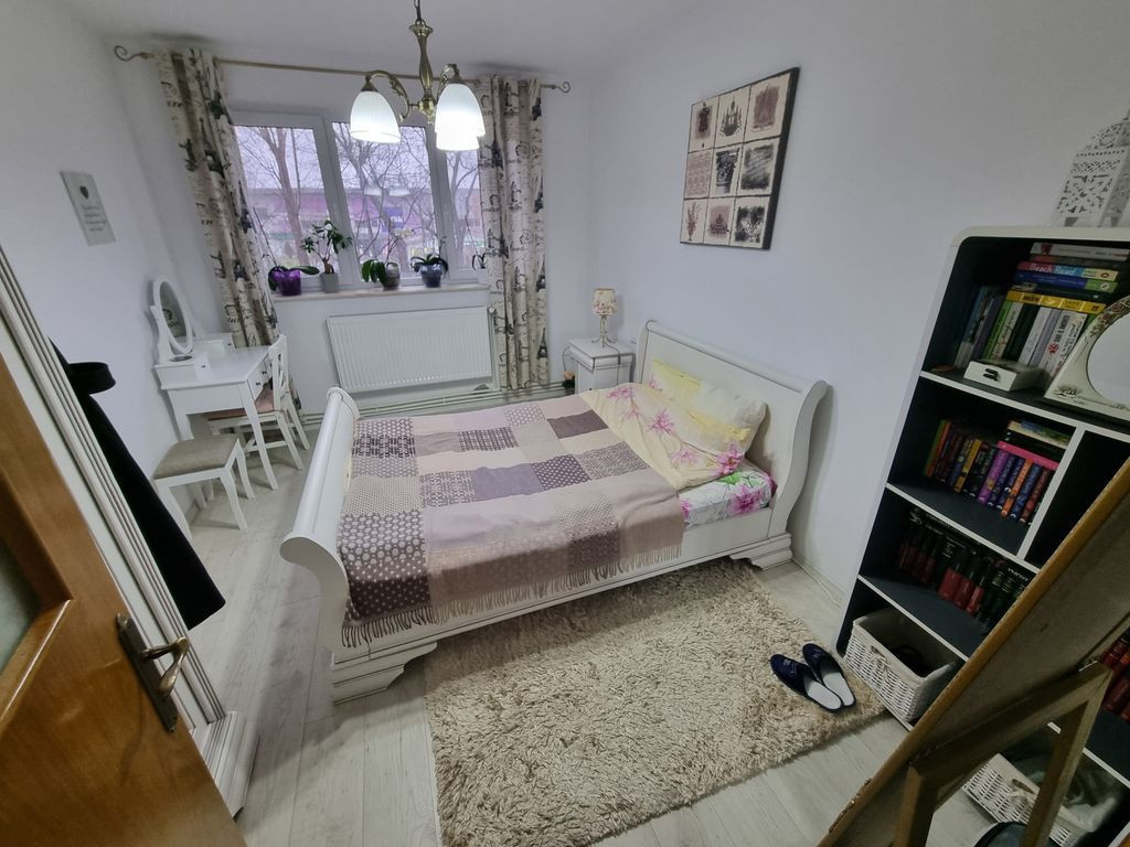 Apartament 3 camere zona Abator