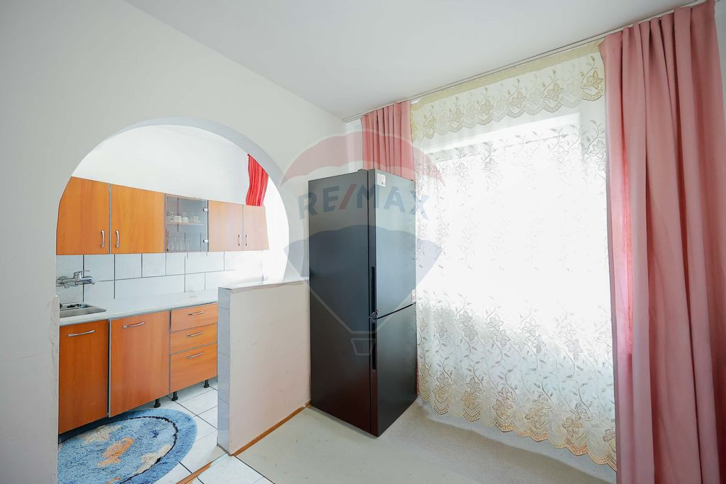 Apartament spațios cu 3 camere, 66 mp utili, etaj intermedi