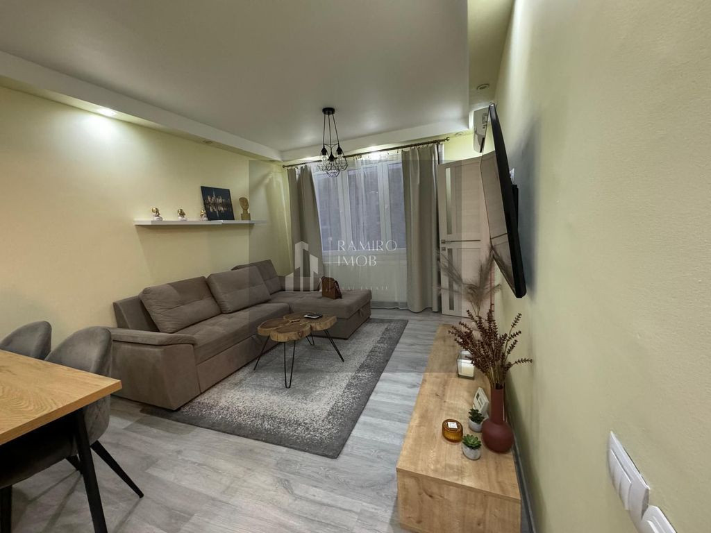 Inchiriere Apartament 3 camere decomandat Titan / Theodor...