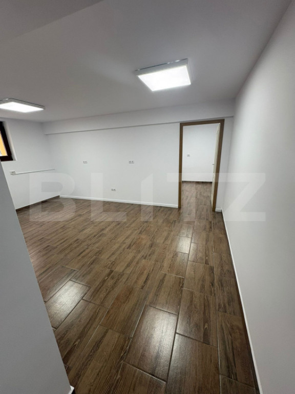 Spatiu de birouri, zona centrala