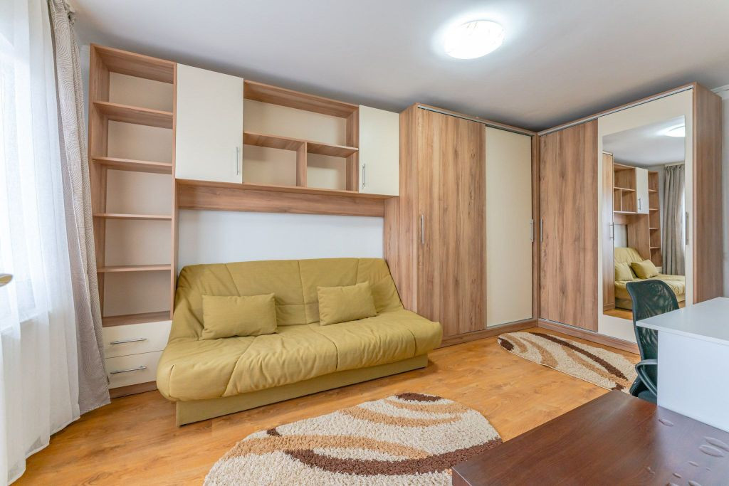 Garsoniera mobilata cu loc de parcare