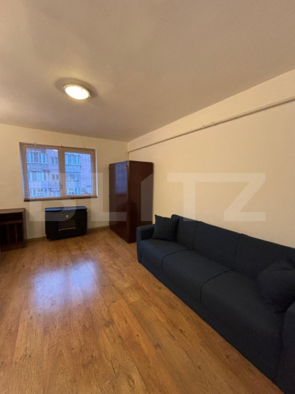 Cameră de cămin cu Baie și Bucătărie proprie