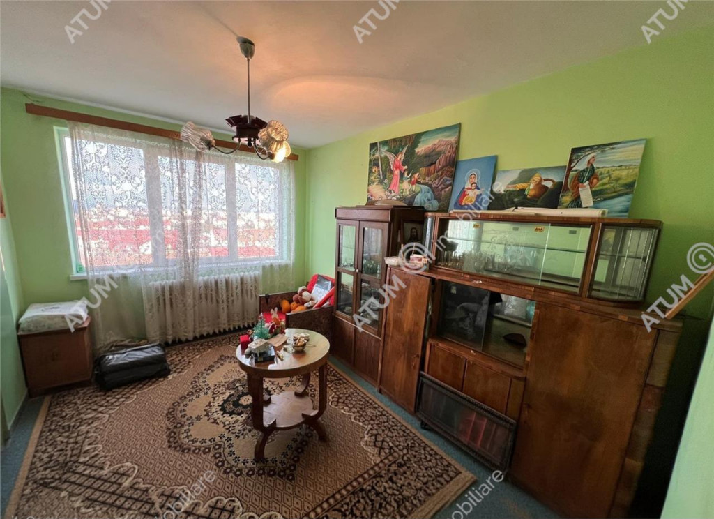 Apartament 3 camere decomandate balcon zona Rahovei din Sibi