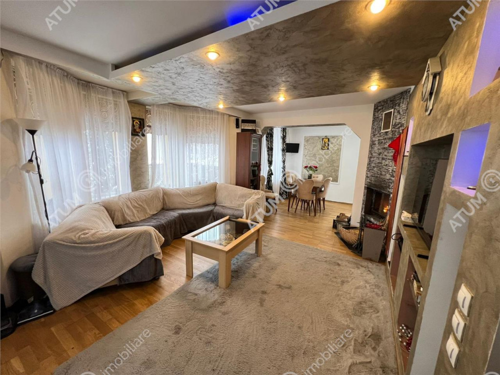 Casa individuala 5 camere 2 bai 290 mp teren zona Ion Ratiu