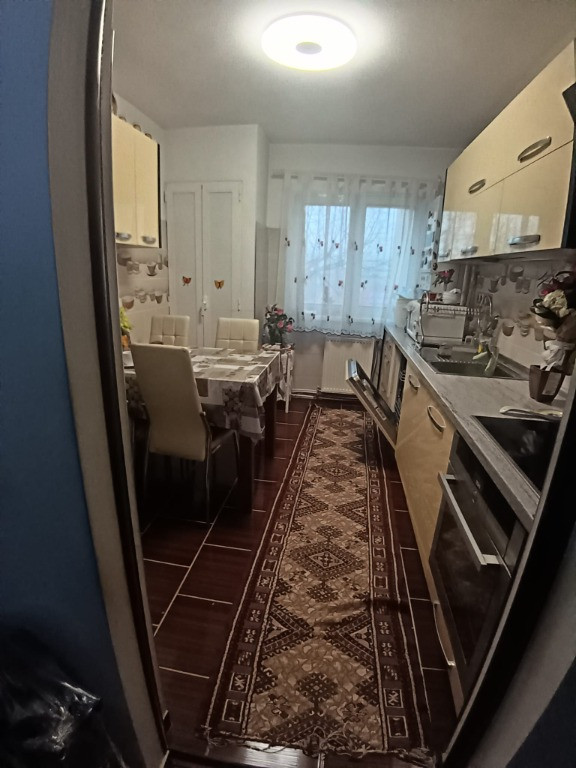 Traian, 3 camere, decom., cu garaj