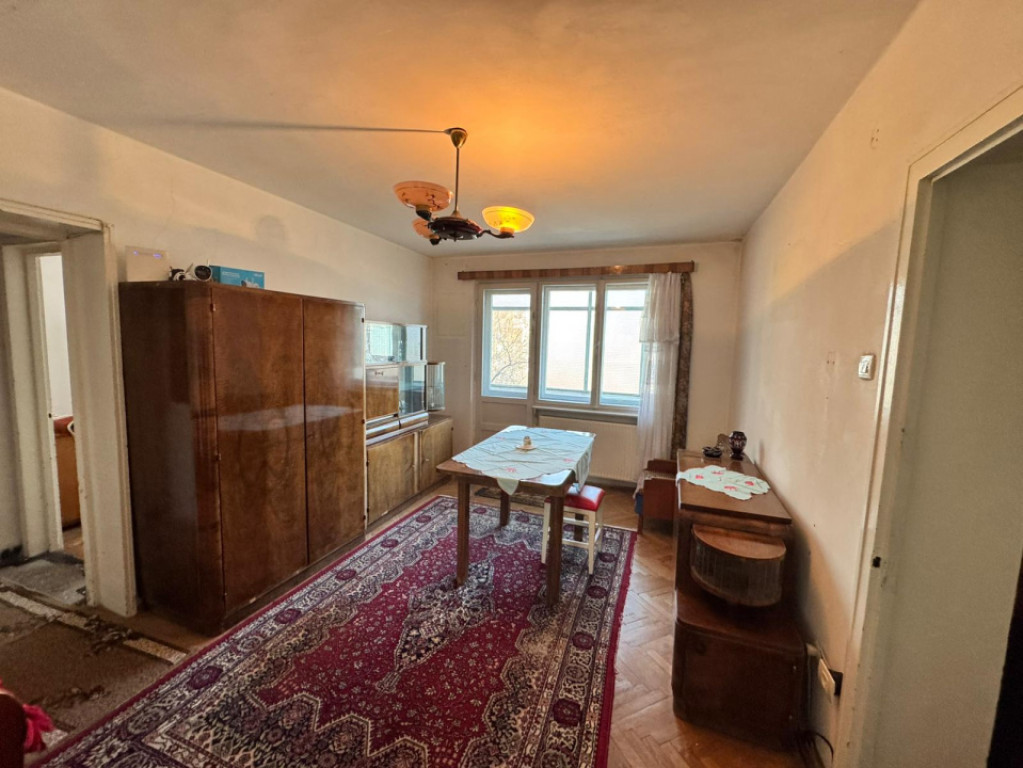 Apartament 3 camere, 54.16 mp utili, zona Sasar
