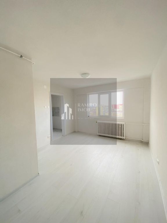 Garsoniera zona Piata Sudului