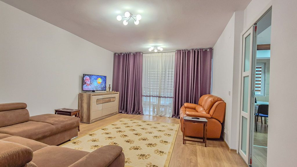 Apartament Spațios de 2 Camere | Zona Răcădău | 2 Bă...