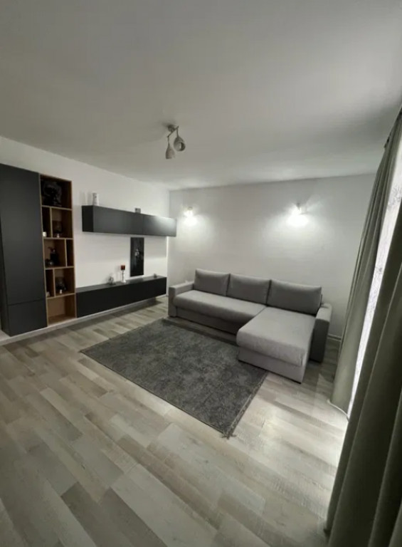 Garsoniera decomandata - zona Sanpetru