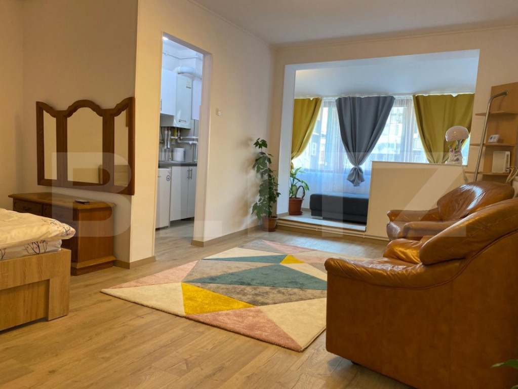 APARTAMENT CU 1 CAMERA FOARTE GENEROS-POZITIE EXCELENTA