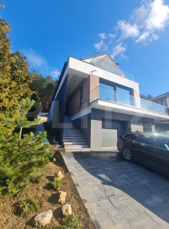Casa individuala, 5 camere, garaj, 305 mp, 627 mp, la 5 minu