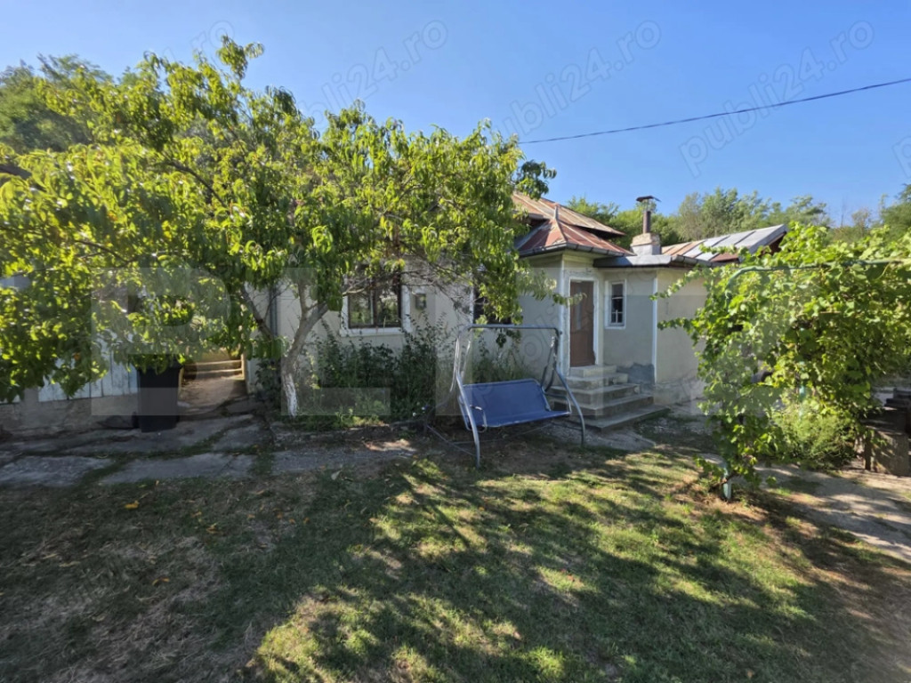 Casă 70 mp– Valea Caselor, Dâmbovița