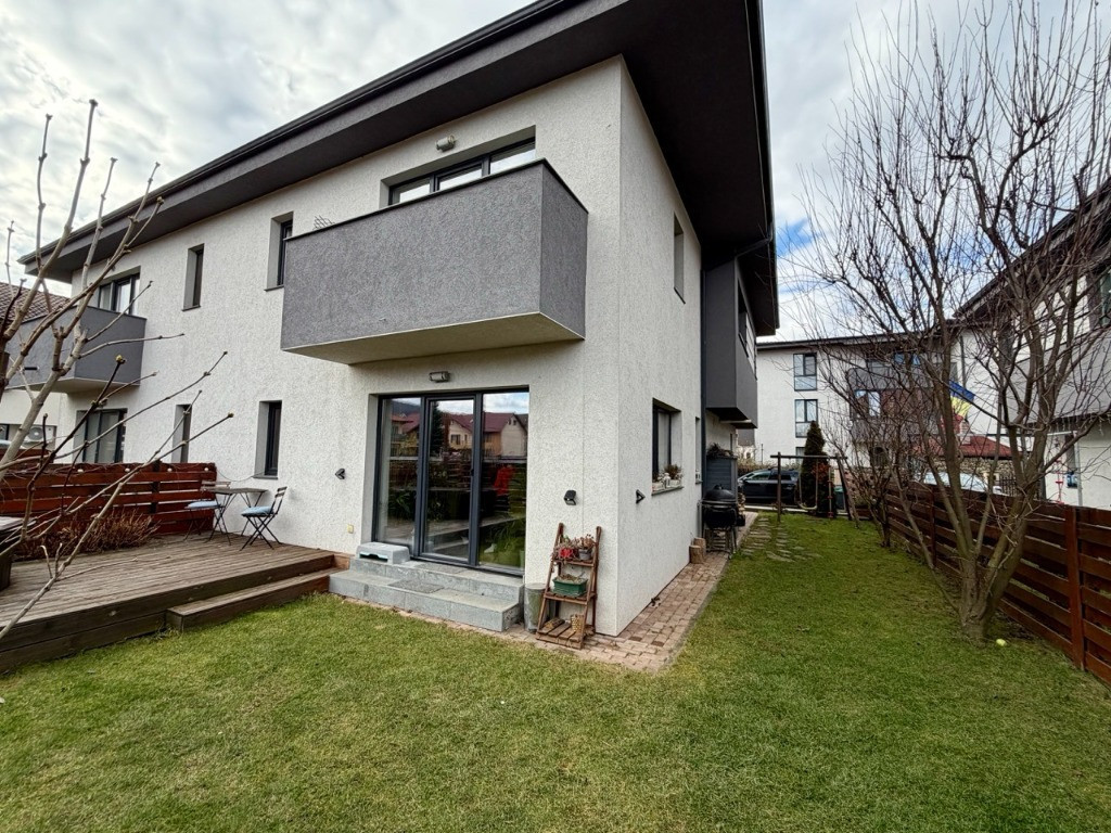 Casă 5 camere lângă Primăria Florești - transport și magazine aproape