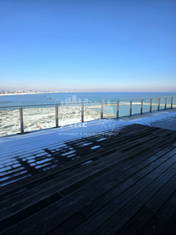 Duplex cu vedere frontală la mare | Etajele 11–12 | Parca