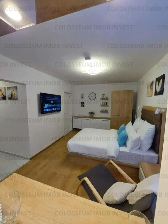 Garsoniera decomandat - zona Centru Istoric