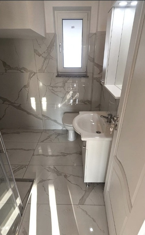 Casa / Vila ( P + 1) - Duplex Zona Ipotesti