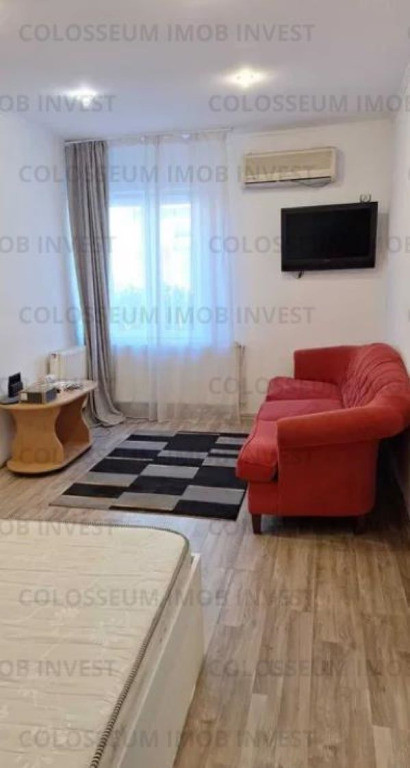 Garsoniera decomandat - zona Centru Istoric