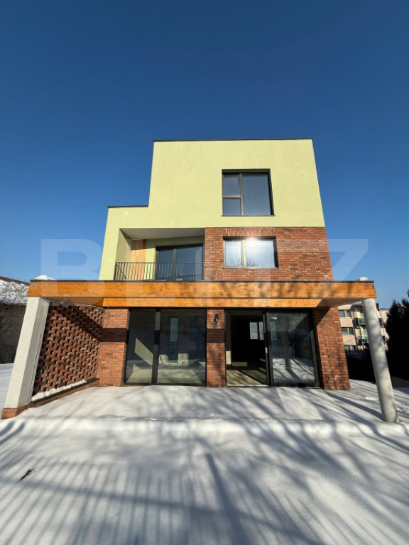 Casa premium semifinisată cu panoramă in Gruia