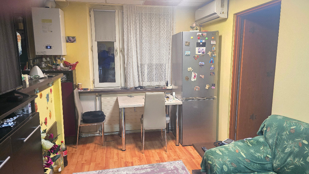 Vand apartament cu 3 camere in Deva, zona Dacia, mobilat, utilat