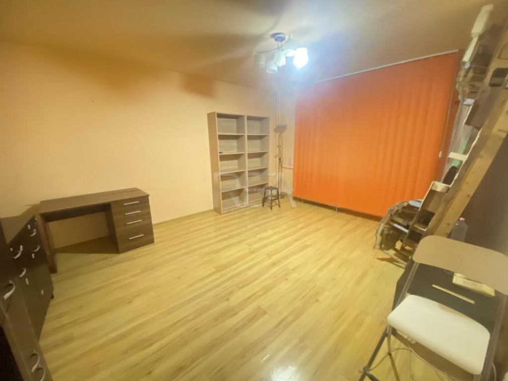 3 camere-hol tip H- 13 septembrie