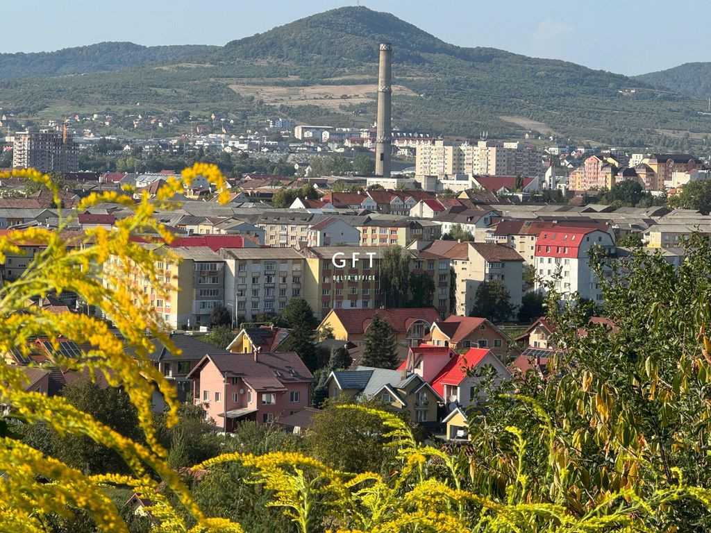 Teren intravilan 5 ari de vanzare , 3 minute de parc!!!