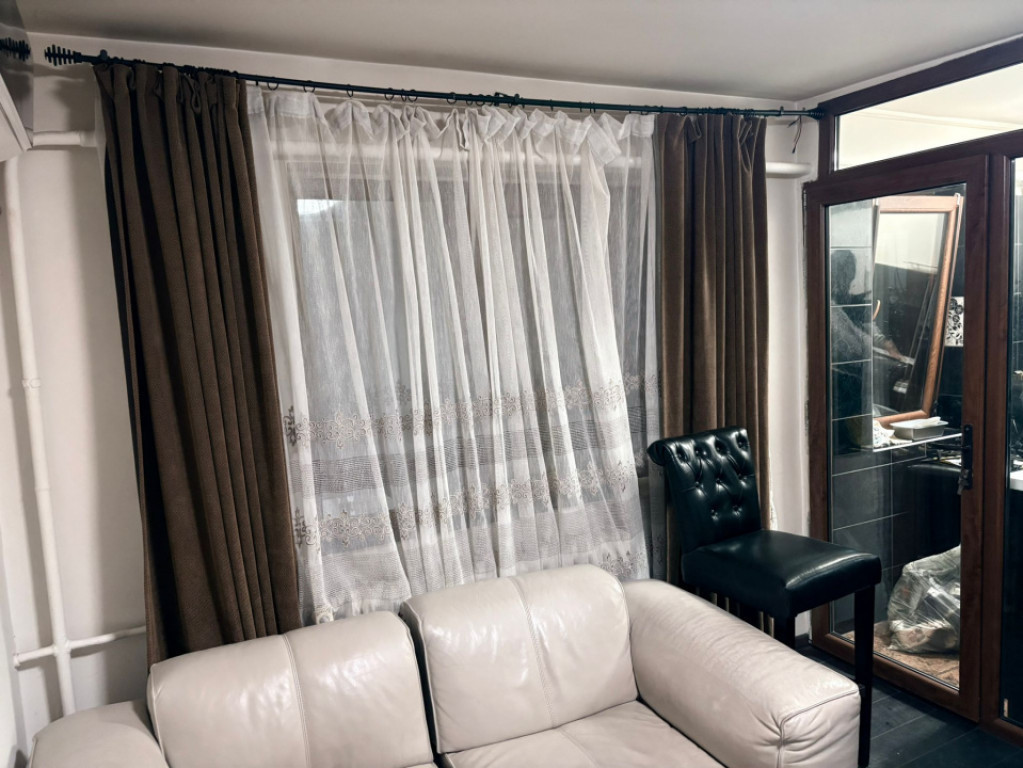 Apartament 2 camere, 26.83 mp, zona Piața Valea Roșie