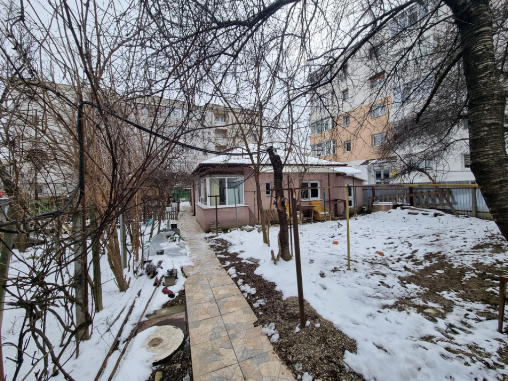 Casă Strada Mioriței- renovată - potrivită pentru birou,