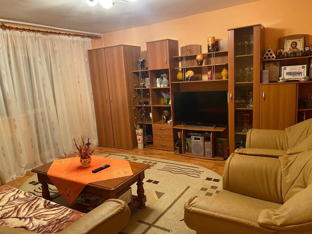 Apartament de inchiriat, zona Andrei Muresanu