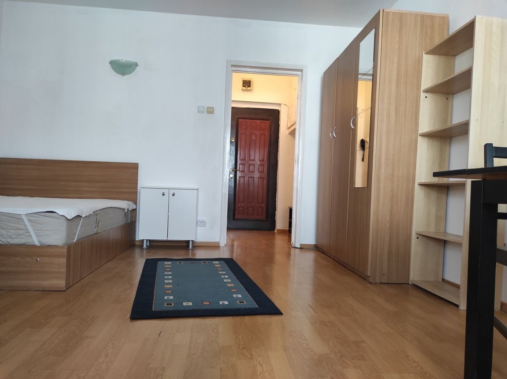 Dristor etaj 2 semidecomandat