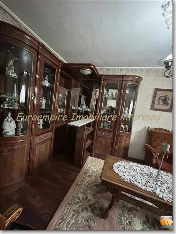 Apartament 3 camere decomandate zona Abator